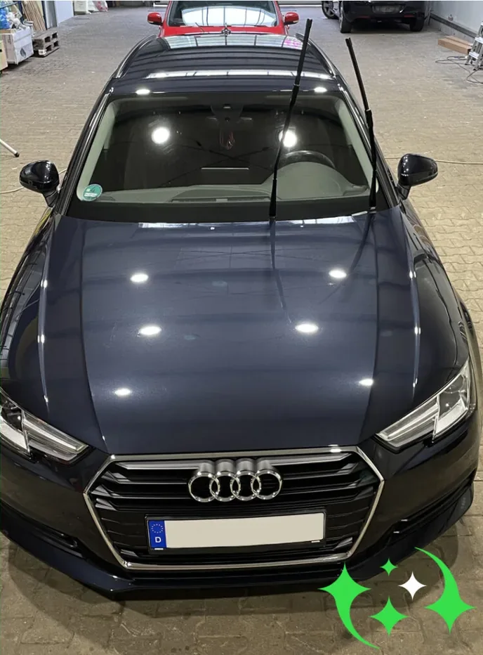 Audi A4, dunkler Lack nach der Aufbereitung
