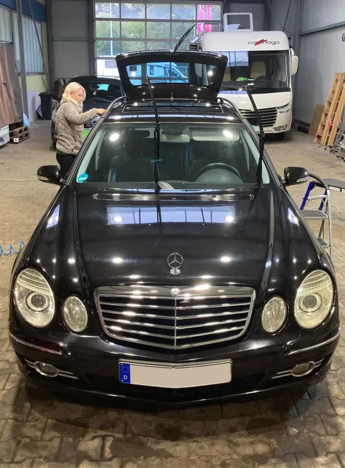 Mercedes E-Klasse vor der Aufbereitung